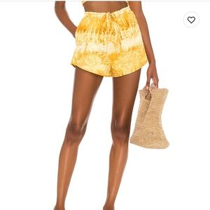 House of Harlow 1960 Alyssa short in Golden Tie Dye